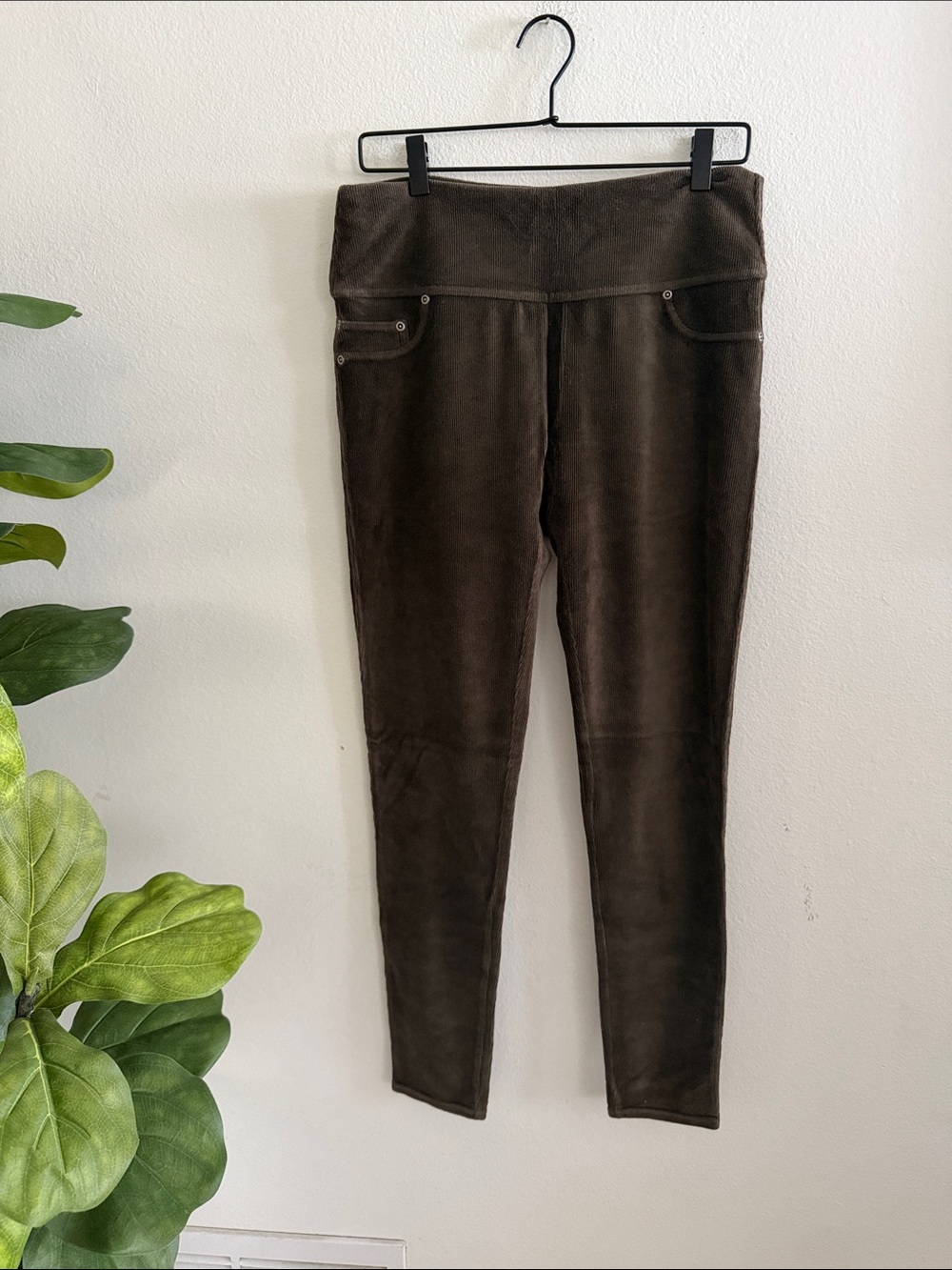Women’s Dark Brown Spanx Corduroy Leggings